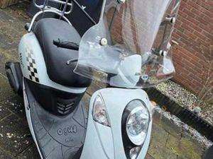 MIO SCOOTER GELE KENTEKEN — SCOOTERS | SYM — MARKTPLAATS