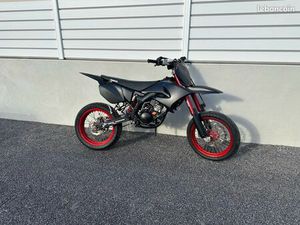 YAMAHA DT