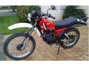 MOTO YAMAHA XT 125 DE 1983