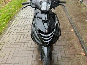 GLANS ZWARTE ZIP — SCOOTERS | PIAGGIO — MARKTPLAATS