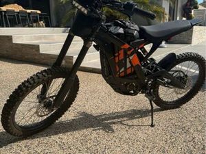 SURRON LIGHT BEE PROCHE DU NEUF À SAISIR