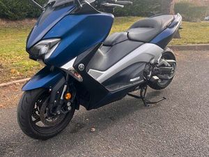 ◊ YAMAHA TMAX 530 DX – 2017 – 28 800 KM – FULL OPTIONS & ENTRETIEN IMPECCABLE ◊