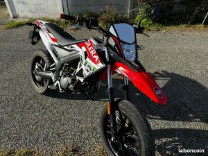 MAGNIFIQUE GILERA SUPERMOTARD 50CM3