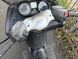 SCOOTER PIAGGIO XEVO 125