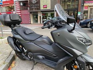 YAMAHA - TMAX 560