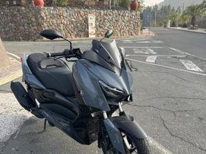 YAMAHA - XMAX TECH MAX
