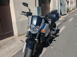 SUZUKI GSR 600
