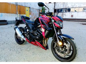 SUZUKI GSX GSX-S750 →