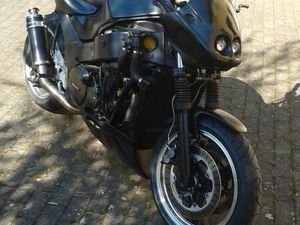 KAWASAKI ZZR1100 STREETFIGHTER-UMBAU