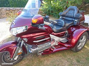 TRIKE GOLDWING