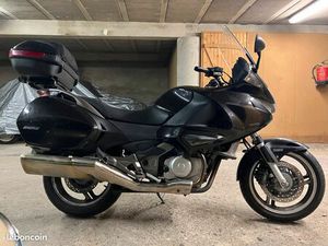 MOTO HONDA DEAUVILLE 700