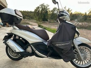 PIAGGIO BEVERLY 125 IE – 2012 – 31 652 KM – CT OK – TRÈS BON ÉTAT