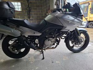 ② SUZUKI V STROM DL 650