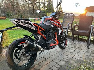 KTM DUKE 125 ABS-ODLIČEN-NAREJEN SERVIS