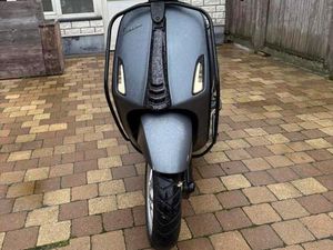 ② VESPA SPRINT 50 CC