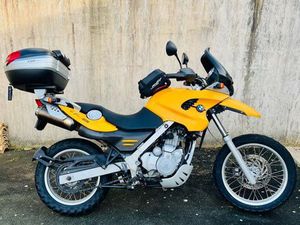 MOTO BMW 650 GS PRÊTE À ROULER