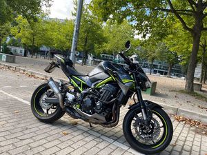 KAWASAKI Z900