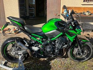 KAWASAKI Z900