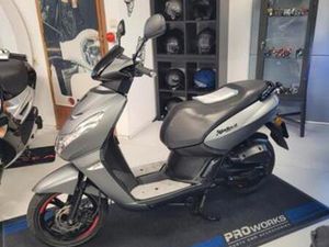 PEUGEOT KISBEE RS. BOUWJAAR 2020 — SCOOTERS | PEUGEOT — MARKTPLAATS