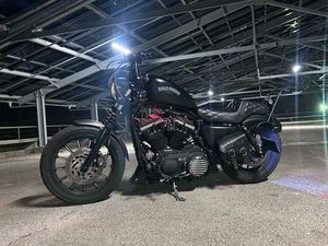 HARLEY DAVIDSON IRON 883