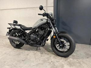 ② HONDA CMX500 REBEL AMPER MEE GEREDEN