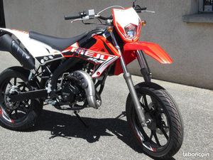 RIEJU 50 MRT SUPERMOTARD NEUVE, GARANTIE 2 ANS, 3229 EURO, IMMATRICULÉE