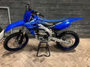 YAMAHA YZF 450 2022 30U ZEER GOEDE STAAT! — MOTOREN | YAMAHA — MARKTPLAATS