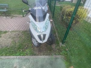 AVANDRE SCOOTER MP3 300 ANNÉE 23/08 /2013