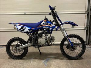 DIRT BIKE 125 APOLLO RFZ SMX OCCASION EN PARFAIT ÉTAT