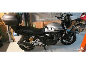 YAMAHA XJR1300