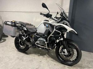 ② BMW R1200GS ADVENTURE MET VEEL OPTIES