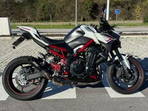 KAWASAKI - Z900