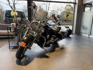 HARLEY-DAVIDSON FLHRCI ROAD KING CLASSIC