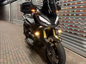 750 VOLLEDIG AKRAPOVIC (WRAPPED)