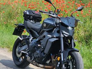 YAMAHA MT