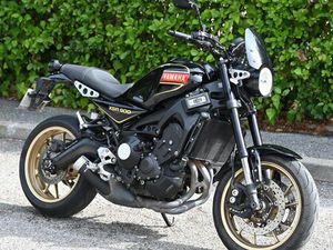 YAMAHA XSR 900