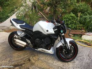 YAMAHA FZ1