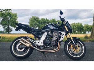 KAWASAKI Z1000 DE 2003■AFFICHANT 55 200 KMS■PNEUS AV ET ARRIÈRE NEUF■JOINT SPY NEUFS■RESERVOIR ABÎMÉ MAIS PAS DE FUITE■ENTRETIEN OK■CT OK ET CG À MON NOM