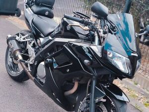 MOTO SUZUKI SV'S 650 FULL BLACK