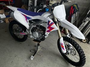 250 YZF YAMAHA 50TH ANNIVERSAIRE