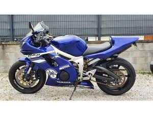 MOTO YAMAHA R6