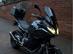 F900XR TRIPLE BLACK - AKRAPOVIC