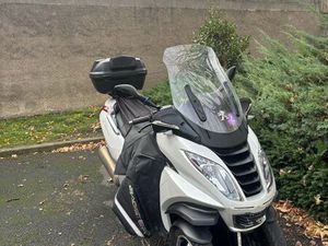 SCOOTER METROPOLIS 400