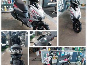 ② GTS SIROCCO MAT ZWART NIEUWE SCOOTER A/B KLASSE