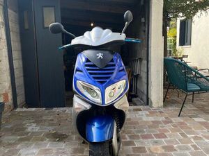 SCOOTER PEUGEOT