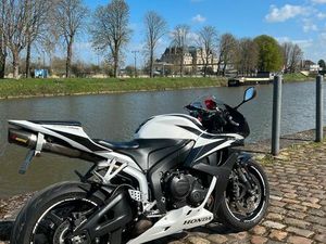 HONDA CBR600RR