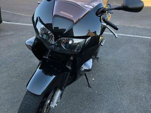 HONDA VFR 800 FI MODÈLE RC46 – PRIX NÉGOCIABLE