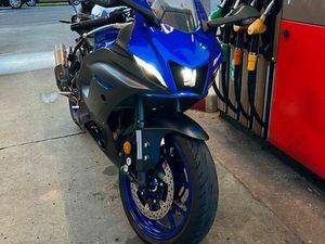 YAMAHA R7 A2