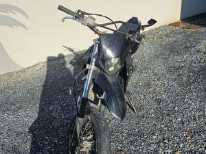 MOTO YAMAHA 125 DT