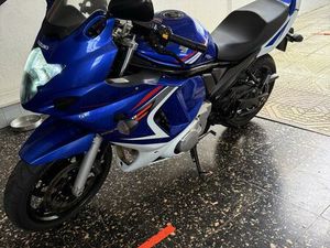 SUZUKI GSXF 650 ALGUEIRÃO-MEM MARTINS